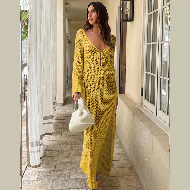 Vestido de Praia em Malha Rendada com Decote em V