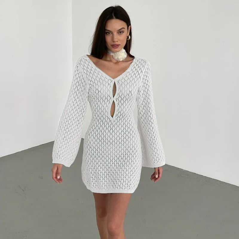 Vestido de Praia em Croché com Decote em V Profundo