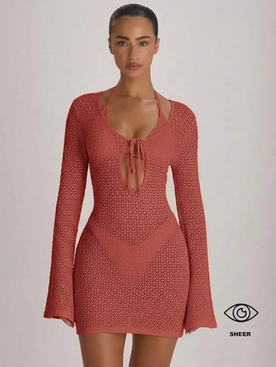 Vestido Mini de Crochê Branco com Amarração Frontal e Mangas Flare para Férias na Praia e Viagens de Verão