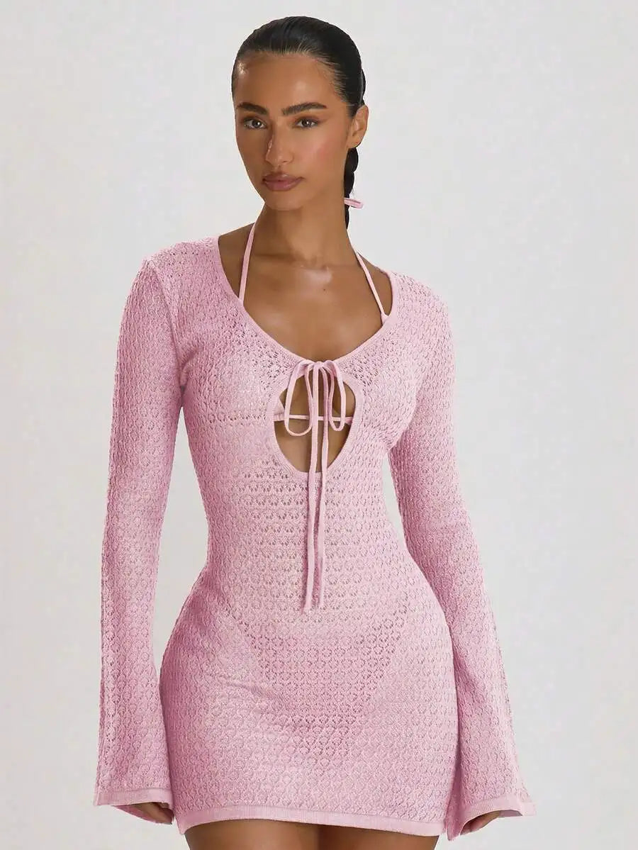 Vestido Mini de Crochê Branco com Amarração Frontal e Mangas Flare para Férias na Praia e Viagens de Verão