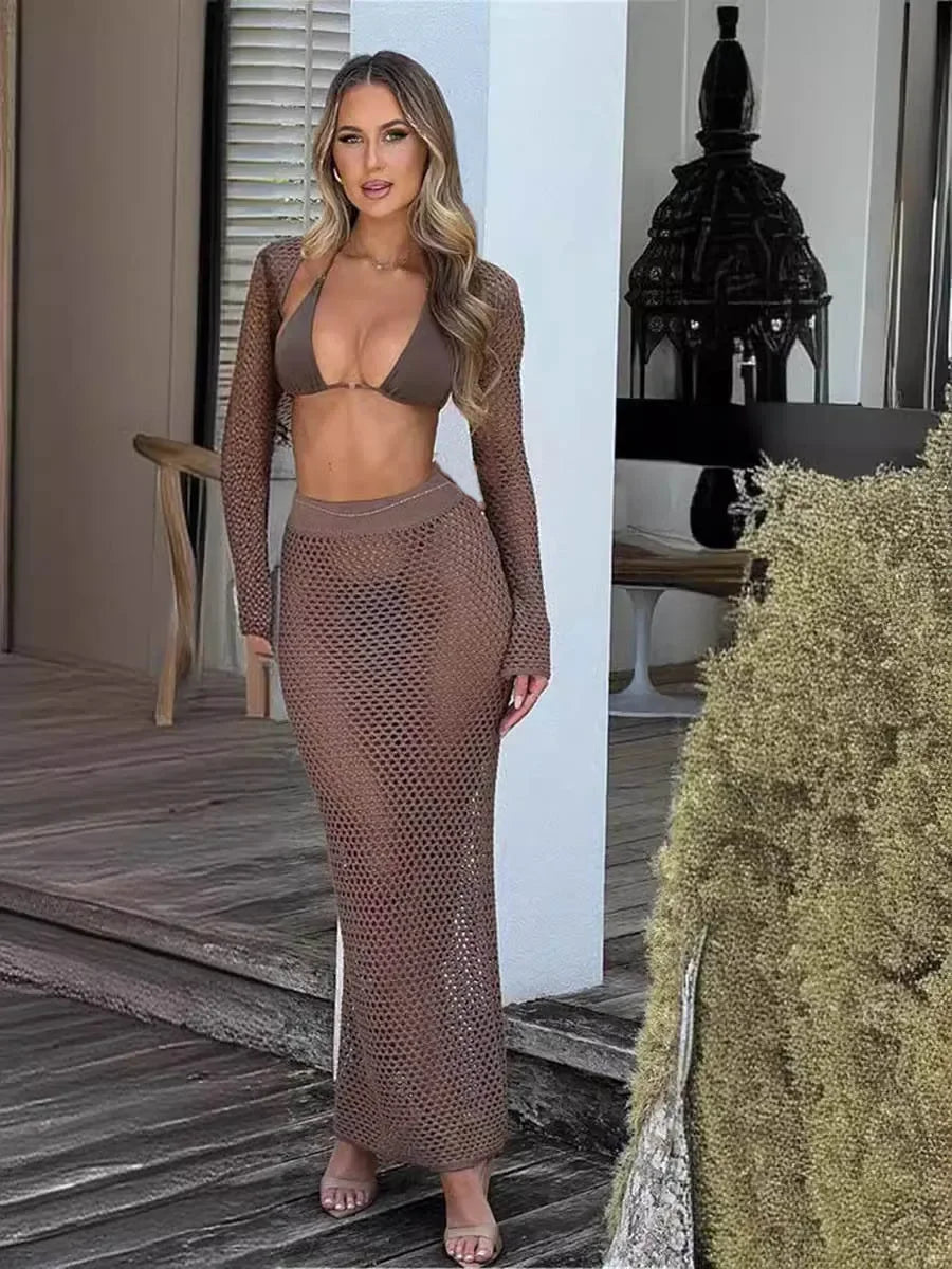Conjunto de Praia em Rede com Bolero e Saia Longa
