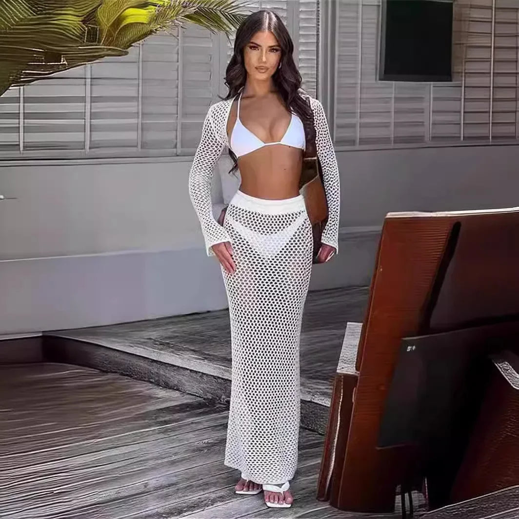 Conjunto de Praia em Rede com Bolero e Saia Longa